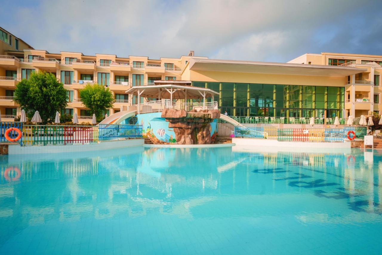Hotel Perla Beach Luxury Primorsko Ngoại thất bức ảnh