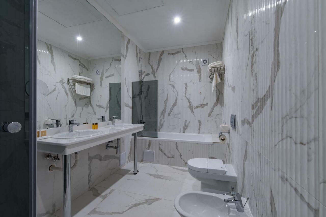 Hotel Perla Beach Luxury Primorsko Ngoại thất bức ảnh